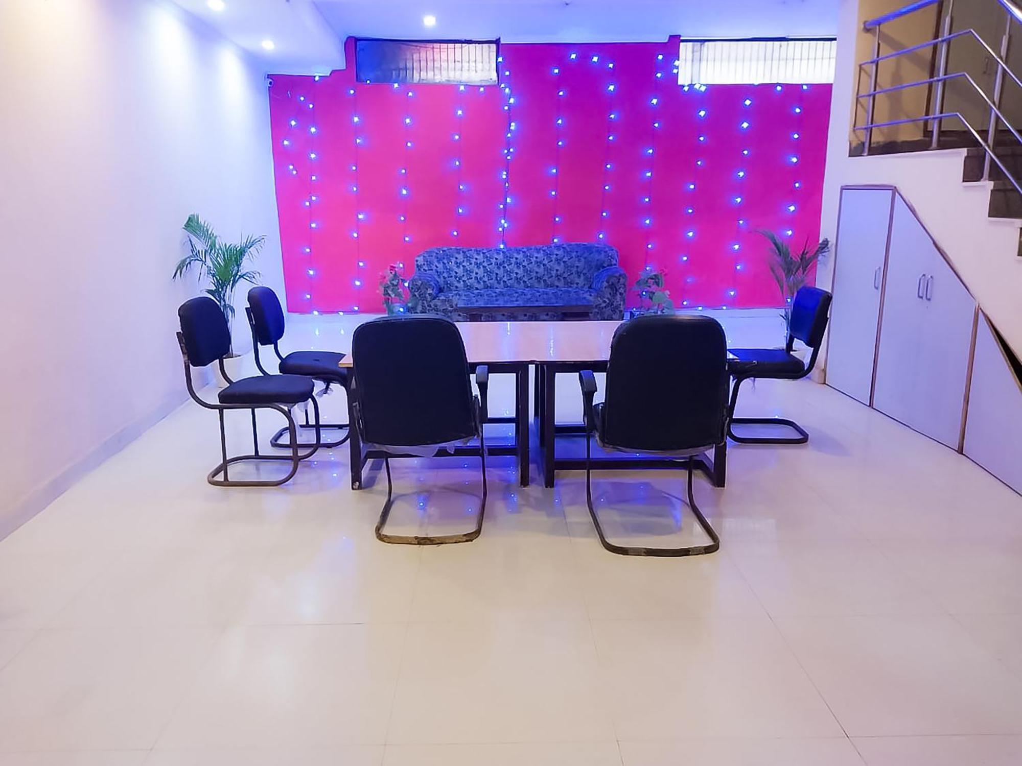 Rose - Near Yashobhoomi Convention Centre 3*